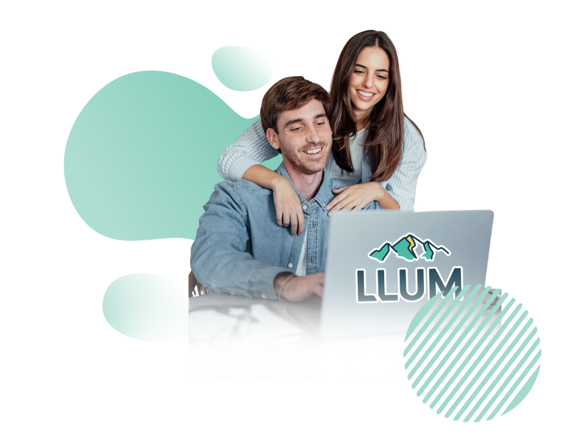 Jeune couple qui souscrit chez LLUM