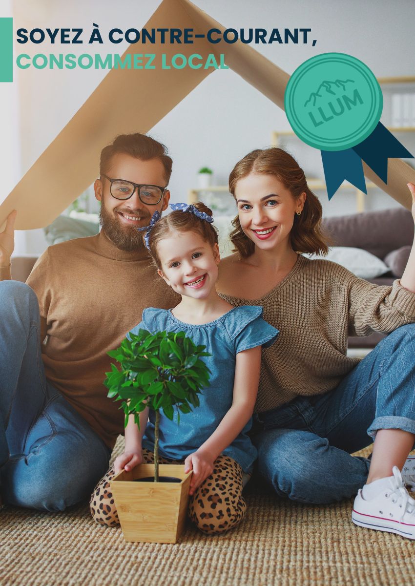 LLUM - Photo de famille heureuse dans leur maison